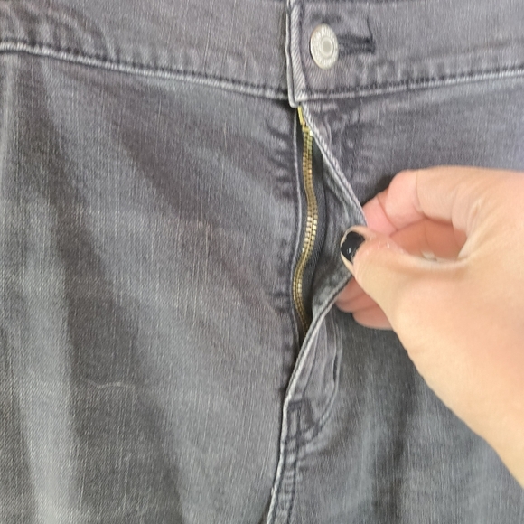 Old Navy Distressed Faded Black Low Rise Boyfriend Jeams Plus 18 New - Picture 9 of 12